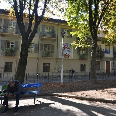 Casa Nel Borgo Vicinissima Al Centro Di Torino Apartment Bagian luar foto